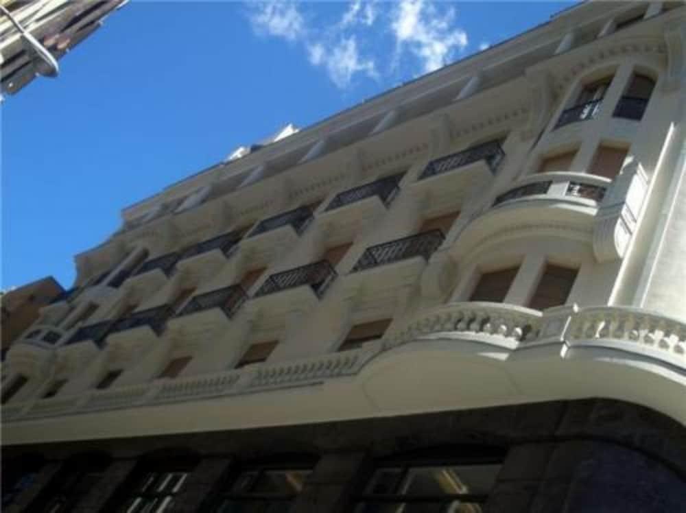 Hostal Excelsior Madrid Exterior photo