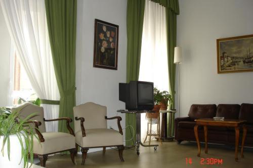 Hostal Excelsior Madrid Exterior photo